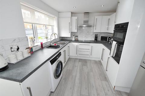 30 Queensway, Irlam, Manchester, M44 6ND