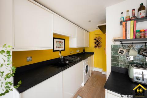 2 bedroom flat for sale, Dean Lane, Bristol, BS3