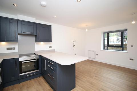 1 bedroom flat to rent, Chapel Street, Rodley, Leeds, West Yorkshire, UK, LS13