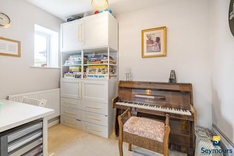 5 Pentreath Avenue, Guildford, GU2 7TA