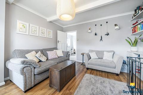 5 Pentreath Avenue, Guildford, GU2 7TA