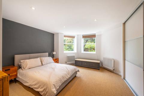 2 bedroom flat to rent, Bassett Road, North Kensington, London, W10