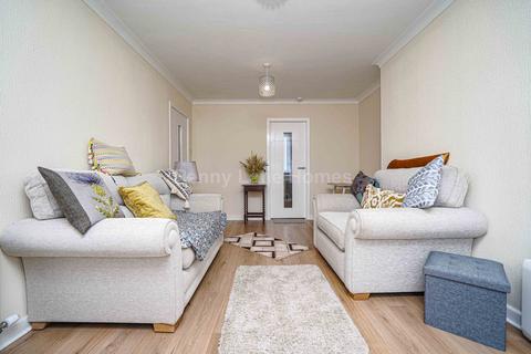 2 bedroom flat for sale, Thornhill, Johnstone PA5
