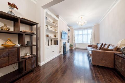 4 bedroom end of terrace house for sale, Gatwick Road, Southfields