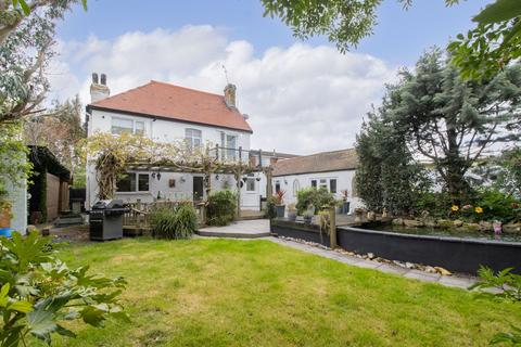 3 bedroom detached house for sale, Greenhill Road, Herne Bay, CT6
