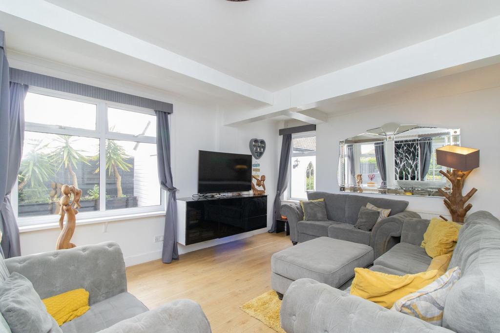Greenhill Road, Herne Bay, CT6 3 bed detached house for sale £500,000
