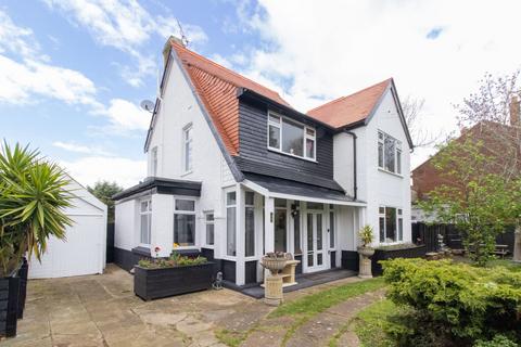 3 bedroom detached house for sale, Greenhill Road, Herne Bay, CT6