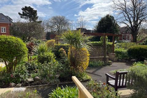 undefined, LOVELY RETIREMENT FLAT ON SEA ROAD