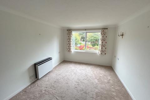 undefined, LOVELY RETIREMENT FLAT ON SEA ROAD