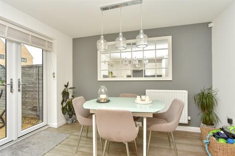 11 Bond Close, Faversham, ME13 7GB
