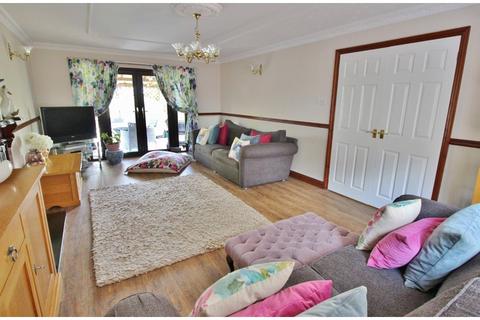 4 bedroom detached house for sale, Coates Road, Peterborough PE7