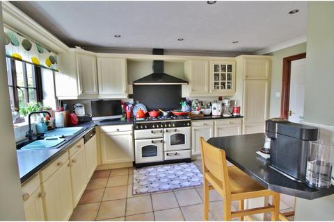 4 bedroom detached house for sale, Coates Road, Peterborough PE7