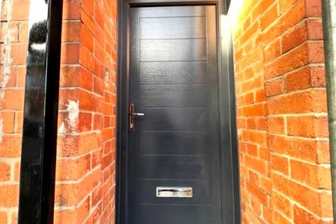 4 bedroom townhouse to rent, Chaucer Street, Leicester LE2