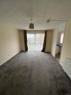 2 bedroom flat to rent, Violet Close, Chelmsford, CM1