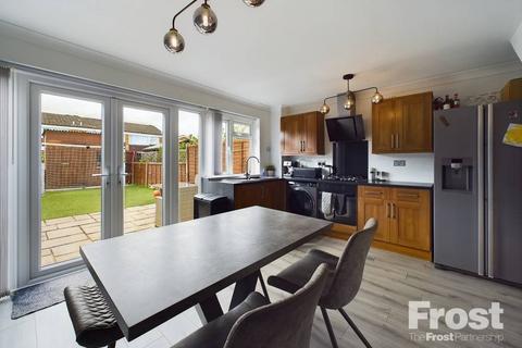 3 bedroom terraced house for sale, Falcon Way, Sunbury-on-Thames, Surrey, TW16