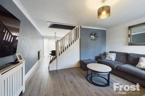 7 Falcon Way, Sunbury-on-thames, TW16 6JN