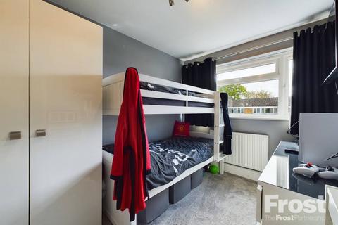 7 Falcon Way, Sunbury-on-thames, TW16 6JN