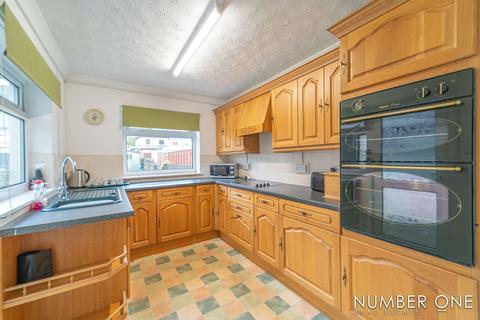 3 bedroom terraced house for sale, New Park Road, Risca, NP11