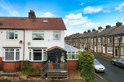 4 bedroom end of terrace house for sale, Petrie Street, Rodley, Leeds, West Yorkshire, LS13