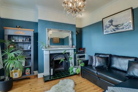 4 bedroom end of terrace house for sale, Petrie Street, Rodley, Leeds, West Yorkshire, LS13