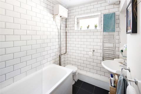 9a Tomlins Grove, London, E3 4NX