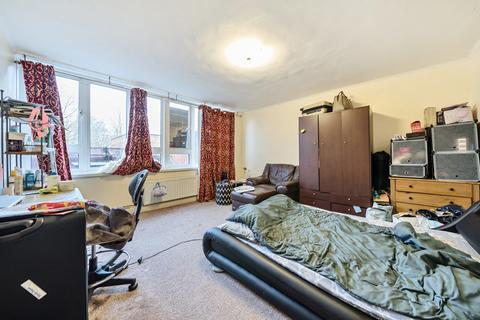3 bedroom maisonette for sale, Elam Close, Camberwell