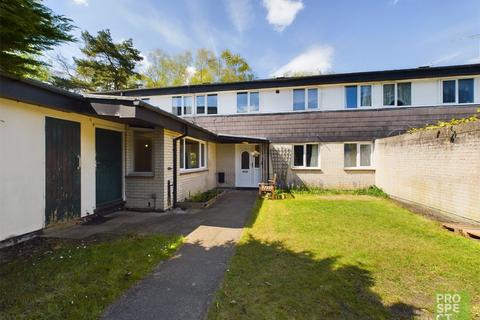 4 bedroom terraced house to rent, Epsom Close, Camberley, Surrey, GU15