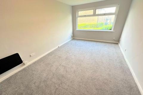 3 bedroom ground floor flat to rent, Baildon, Shipley BD17