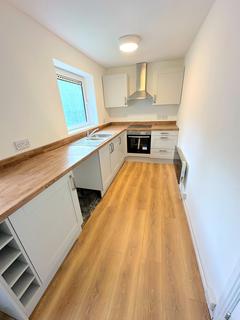 3 bedroom ground floor flat to rent, Baildon, Shipley BD17