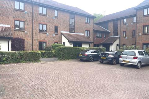 2 bedroom flat to rent, Braybourne Drive, Isleworth