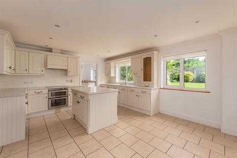 Bandari, 75b Mill Lane, Herne Bay, CT6 7DR