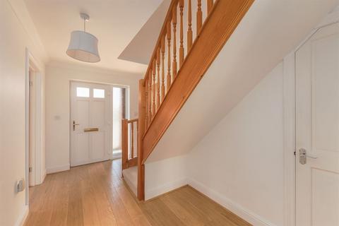 Bandari, 75b Mill Lane, Herne Bay, CT6 7DR