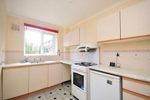 2 bedroom flat to rent, Military Road Hythe CT21