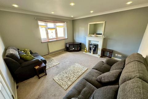3 bedroom end of terrace house for sale, Rachael Clarke Close, Corringham, SS17