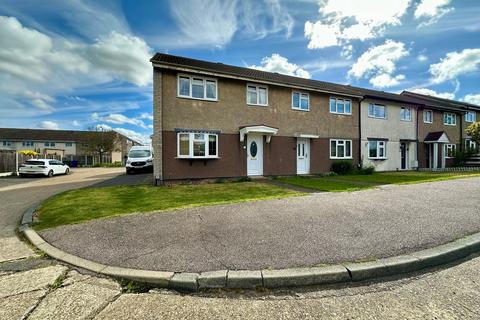 3 bedroom end of terrace house for sale, Rachael Clarke Close, Corringham, SS17