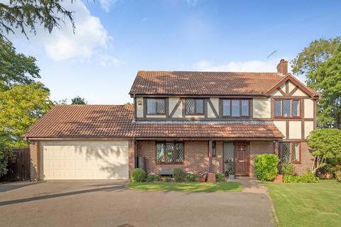 5 bedroom detached house for sale, Winterpit Close, Horsham RH13