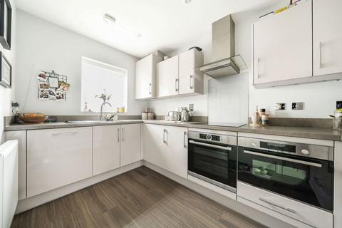 20 Bowling Lane, Billingshurst, RH14 9FT