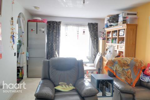 1 bedroom retirement property for sale, Crothall Close, London