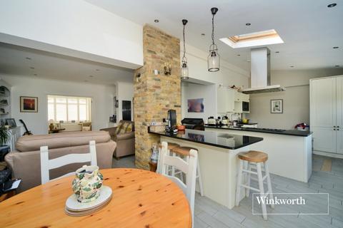 38 Glyn Road, Worcester Park, KT4 8SD