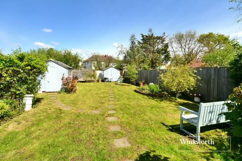 38 Glyn Road, Worcester Park, KT4 8SD