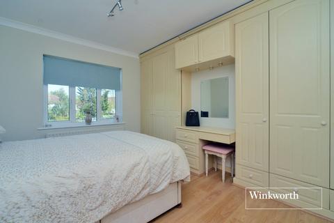 38 Glyn Road, Worcester Park, KT4 8SD