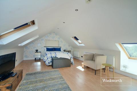 38 Glyn Road, Worcester Park, KT4 8SD