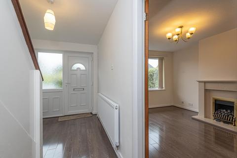 3 bedroom semi-detached house to rent, Plantation Gardens, Leeds LS17
