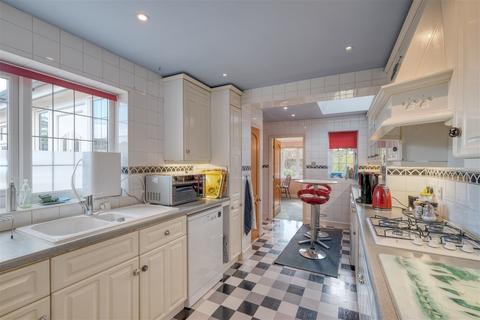 1130a Evesham Road, Astwood Bank, Redditch, B96 6DT