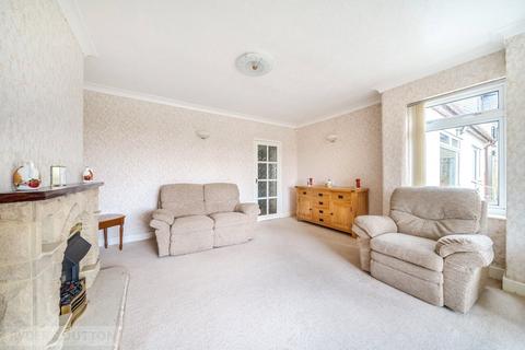 3 bedroom bungalow for sale, Glossop Road, Charlesworth, Glossop, Derbyshire, SK13