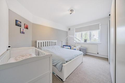 2 bedroom flat for sale, Cannon Hill Lane, Raynes Park