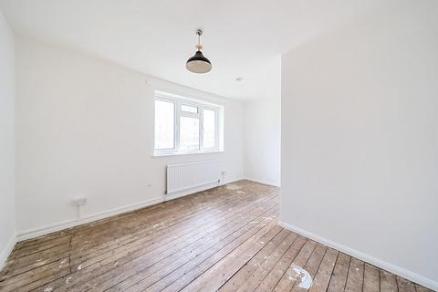 2 bedroom maisonette for sale, Nunhead Lane, Peckham, London