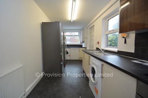 6 bedroom end of terrace house to rent, Stanmore Street, Burley LS4
