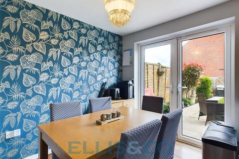 59 Halcrow Avenue, Dartford, DA1 5FX
