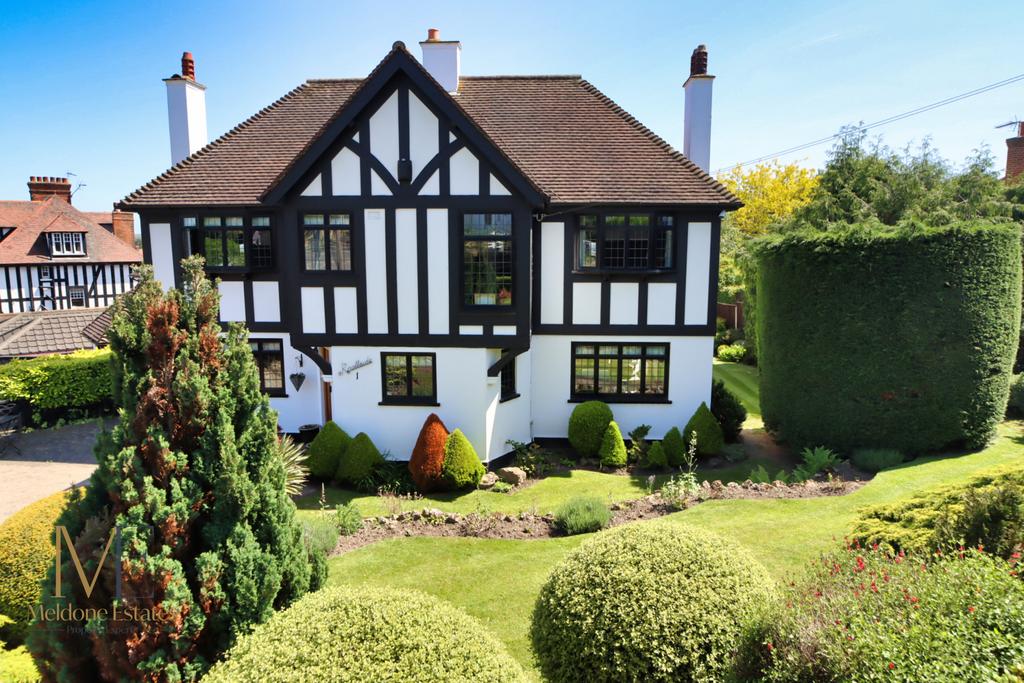 Gravesend DA12 4 bed detached house - £850,000